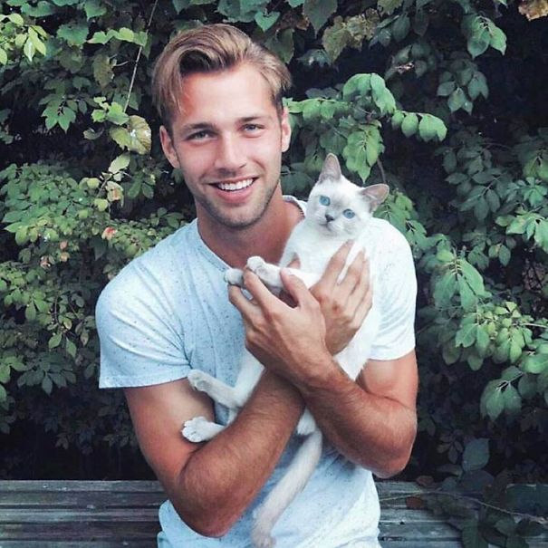 hot-dudes-with-kittens-instagram-53__605